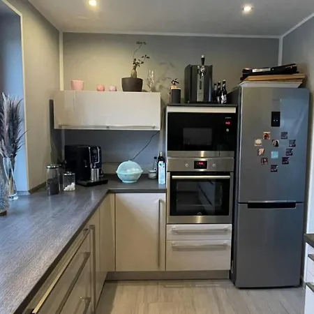 Moderne Und Zentrale Dachgeschosswohnung In Duisbourg